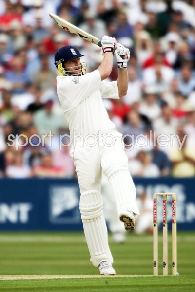 Andrew Flintoff pulls