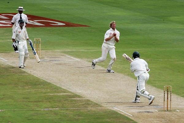  Matthew Hoggard Caught & Bowled