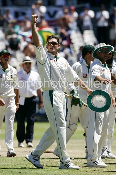 Graeme Smith celebrates