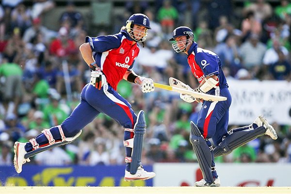 Kevin Pietersen and Michael Vaughan 
