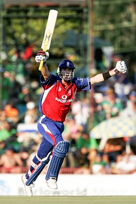 Kevin Pietersen celebrates