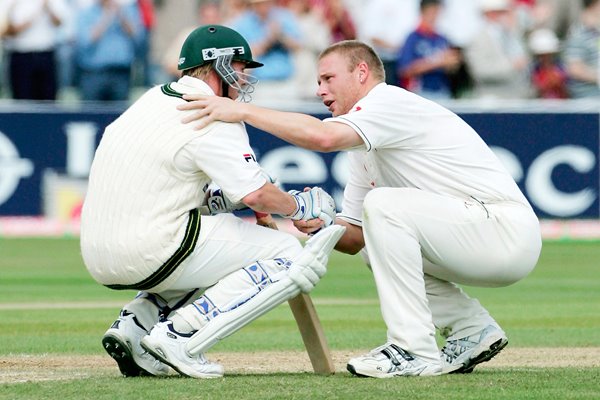 Spirit of Cricket Flintoff consoles Lee Ashes 2005