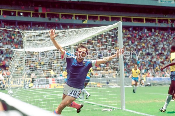 Michel Platini celebrates - Mexico 1986
