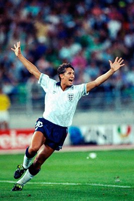 Gary Lineker celebrates v Germany Italia 1990