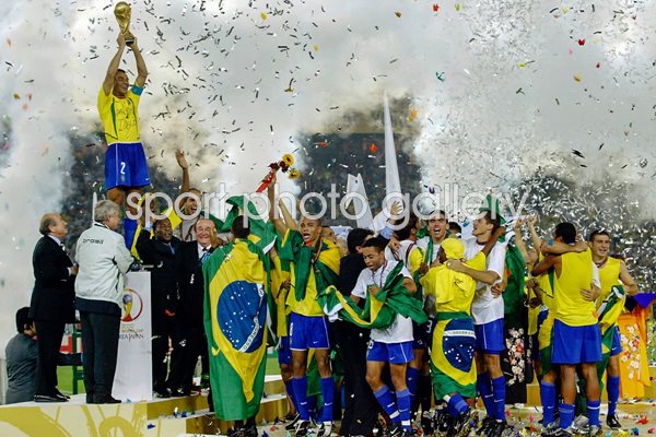 Brazil celebrate World Cup 2002