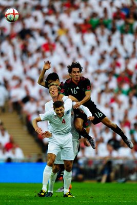 Peter Crouch Steven Gerrard England 2010