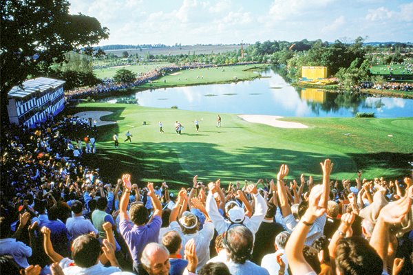 Christy O'Connor seals victory 1989