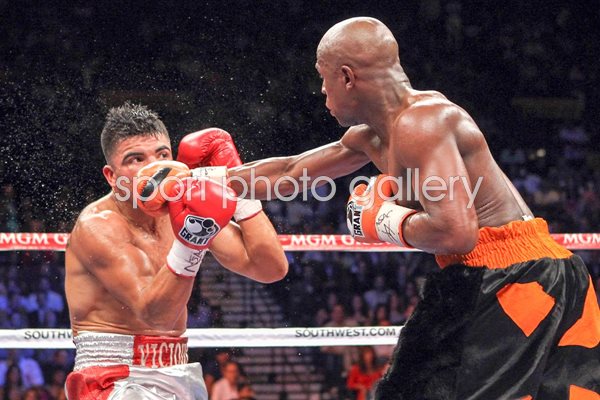 Floyd Mayweather Jr. v Victor Ortiz 2011