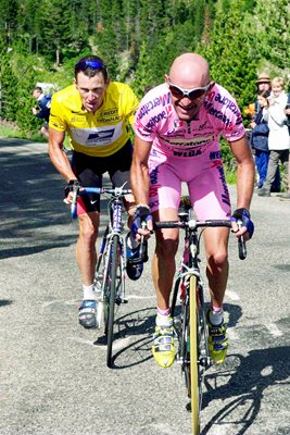 Marco Pantani leads Armstrong
