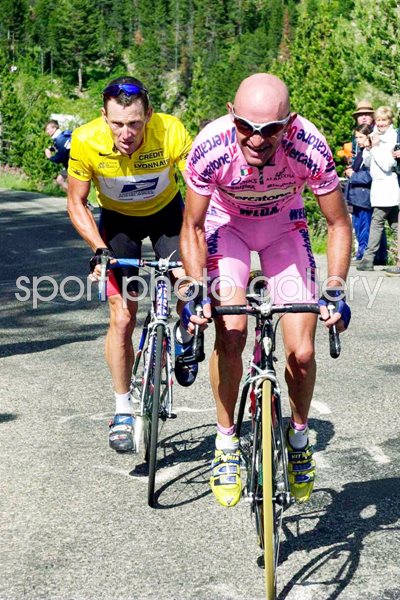 Marco Pantani leads Armstrong