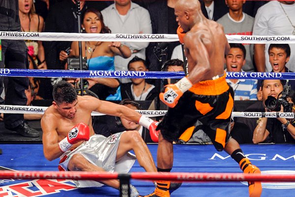 Floyd Mayweather Jr. v Victor Ortiz 2011