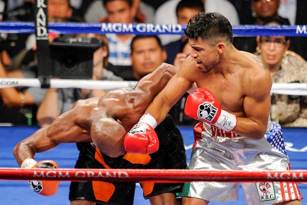 Floyd Mayweather Jr. v Victor Ortiz 2011