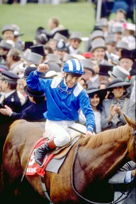 Willie Carson on Nashwan wins Derby