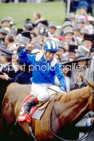Willie Carson on Nashwan wins Derby