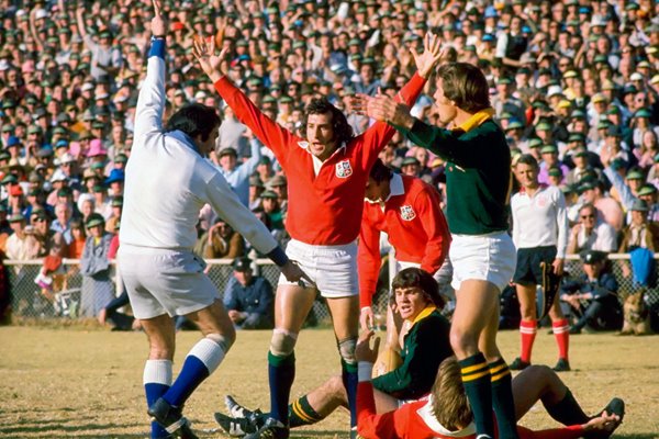 Gareth Edwards British Lions try v South Africa 1974