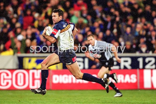 Joe Roff for the Brumbies 