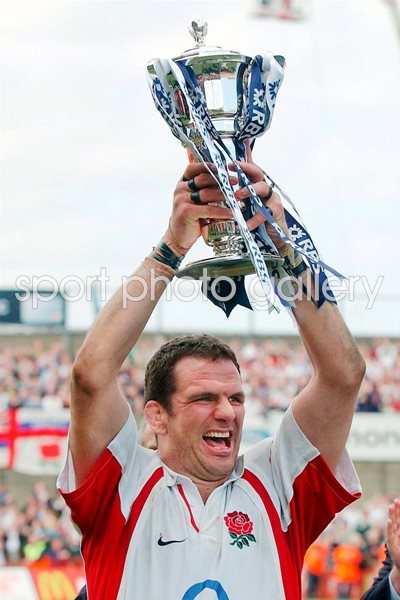 Martin Johnson lifts Six Nations trophy