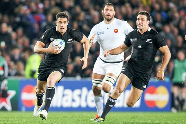 Dan Carter New Zealand v France 2011