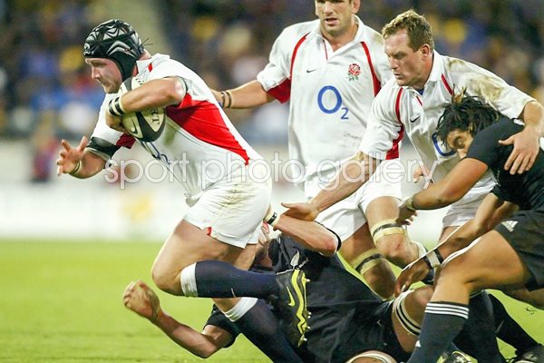 Phil Vickery charges forward
