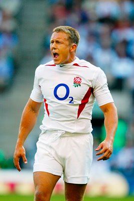 Jonny Wilkinson issues instructions