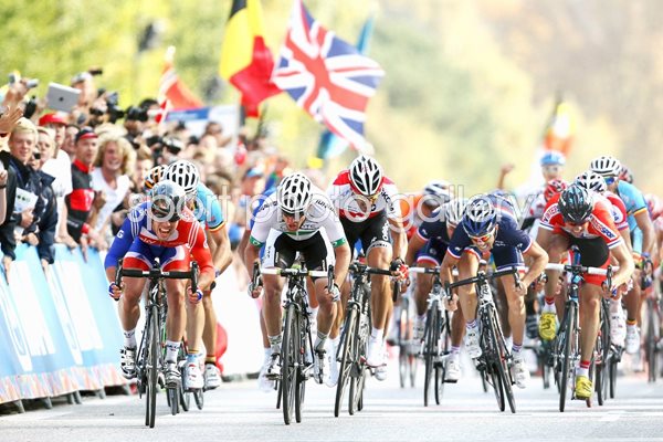 Mark Cavendish wins World Road Title 2011