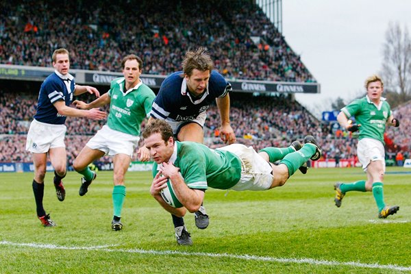 Geordan Murphy of Ireland scores 