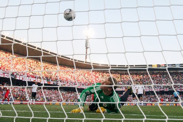 Manuel Neuer Germany Frank Lampard England 2010 World Cup