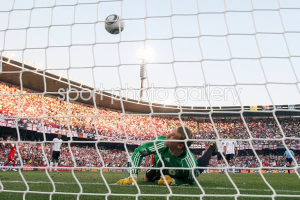 Manuel Neuer Germany Frank Lampard England 2010 World Cup
