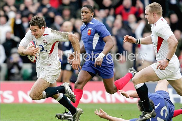Olly Barclay breaks away