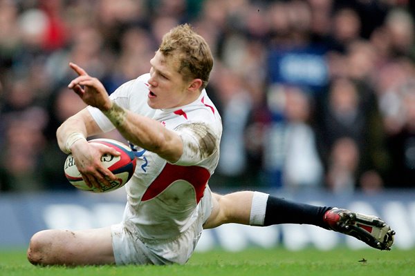 Josh Lewsey scores