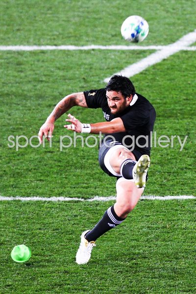 Piri Weepu New Zealand v Argentina 1/4 Final