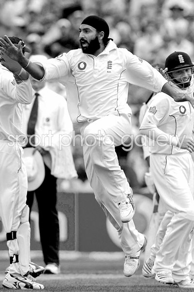 Monty Panesar celebrates
