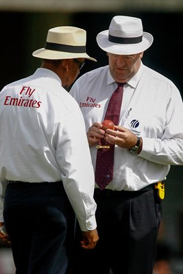 Darrell Hair and Billy Doctrove inspect the ball