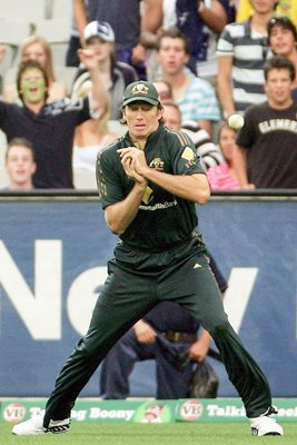 Glenn McGrath drops a catch - ODI 2007