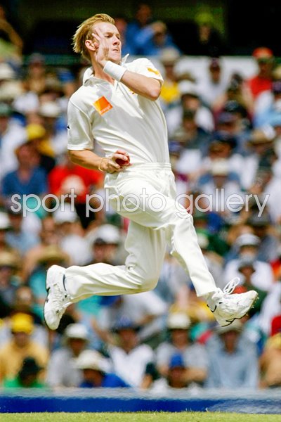 Brett Lee in action