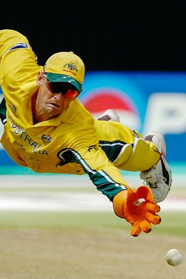 Michael Hussey Lord's action 2010 
