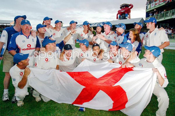 The England team celebrate 