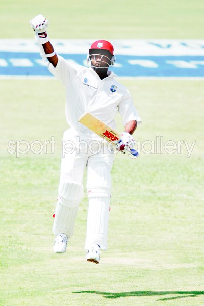 Brian Lara reaches 200 of 400