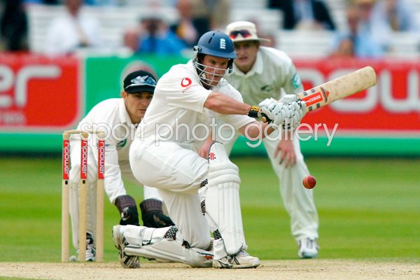 Andrew Strauss sweeps