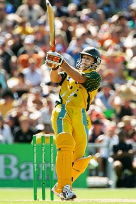 Adam Gilchrist in action 