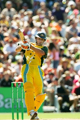 Adam Gilchrist in action 