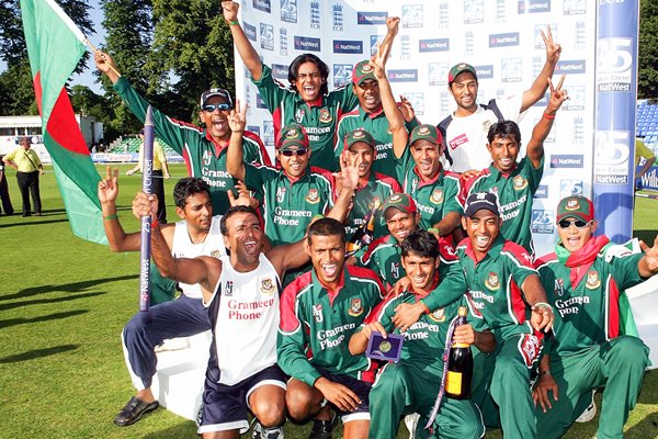 Bangladesh team celebrate 