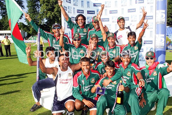 Bangladesh team celebrate 