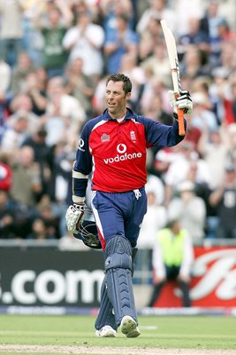 Marcus Trescothick celebrates 