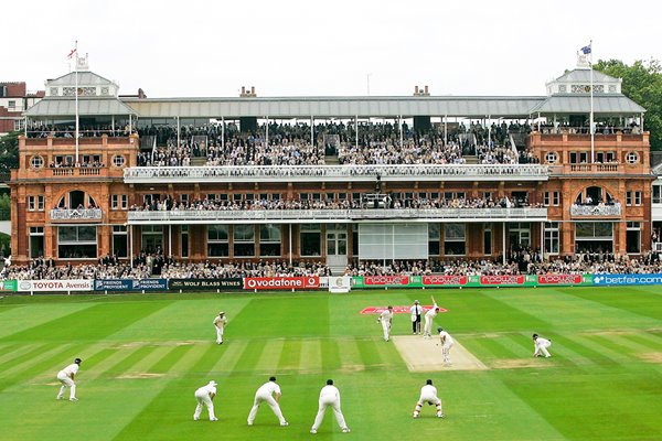 2005 Ashes Opening Delivery