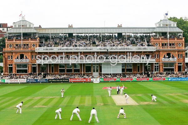 2005 Ashes Opening Delivery