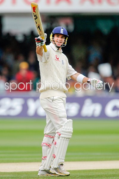 Kevin Pietersen 50 on debut