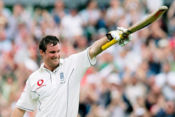Andrew Strauss celebrates century 