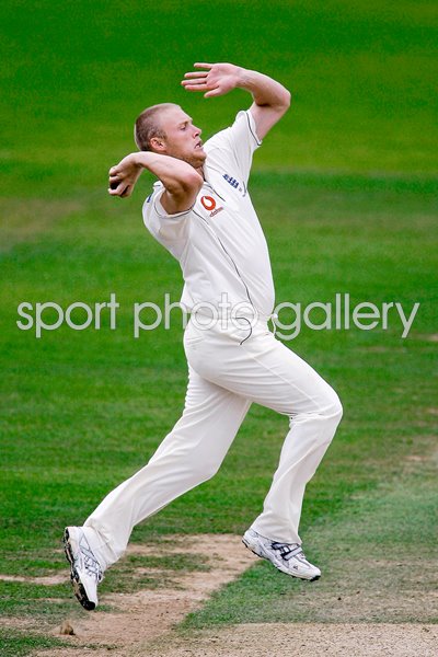 Andrew Flintoff bowls