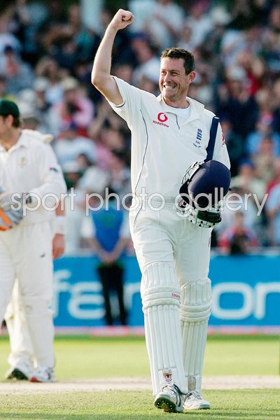 Ashley Giles celebrates the winning runs 